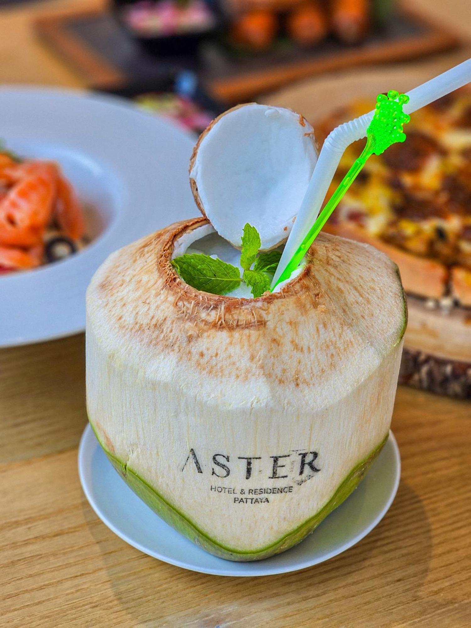 Aster Hotel And Residence By At Mind Pattaya Bagian luar foto